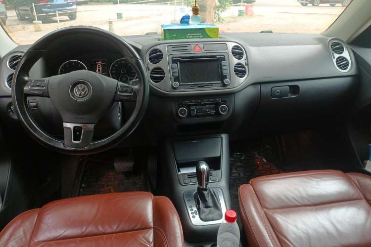 Used Volkswagen Tiguan 2011 2.0 TSI R-Line Center Console