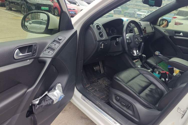 Used Volkswagen Tiguan 2011 2.0 TSI R-Line Driver Seat