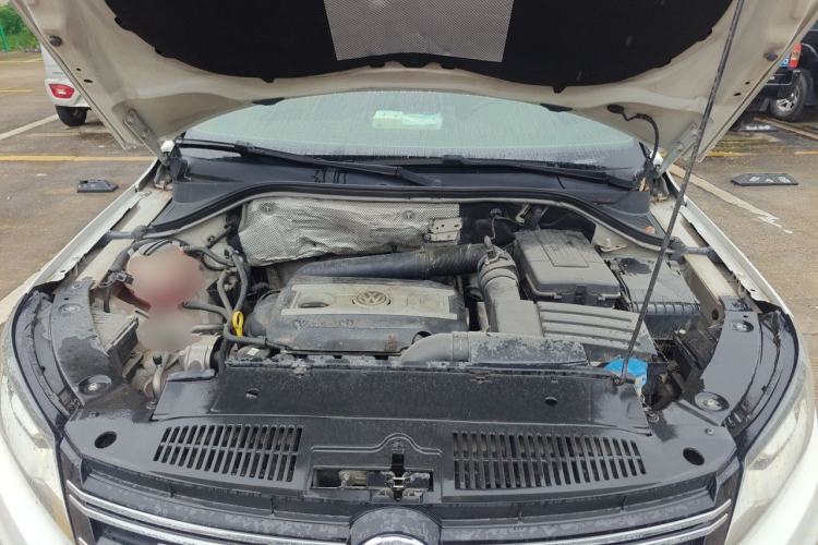 Used Volkswagen Tiguan 2011 2.0 TSI R-Line Engine Bay