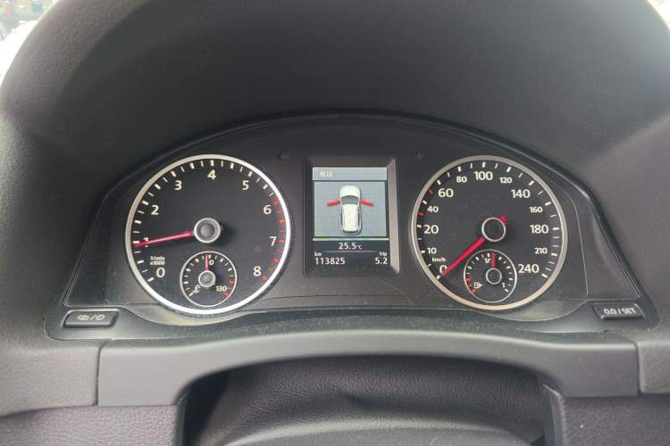 Used Volkswagen Tiguan 2011 2.0 TSI R-Line Instrument Cluster