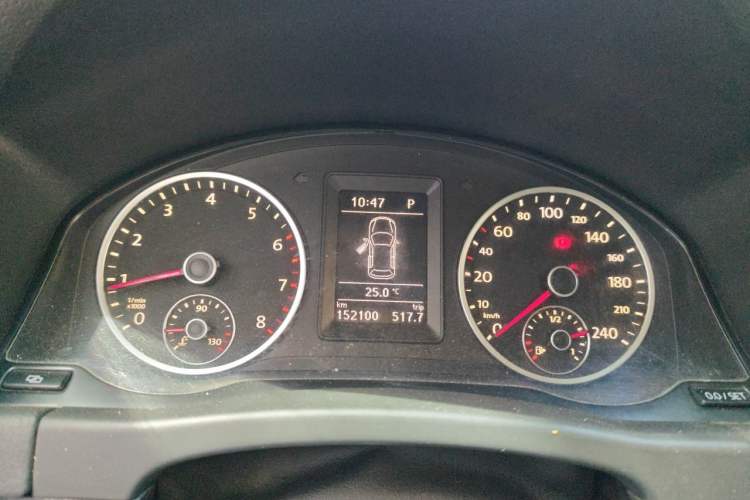 Used Volkswagen Tiguan 2011 2.0 TSI R-Line Instrument Cluster