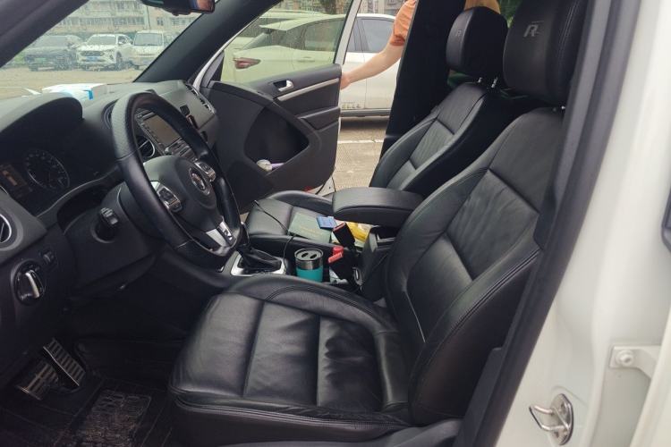 Used Volkswagen Tiguan 2011 2.0 TSI R-Line Left Front Seat