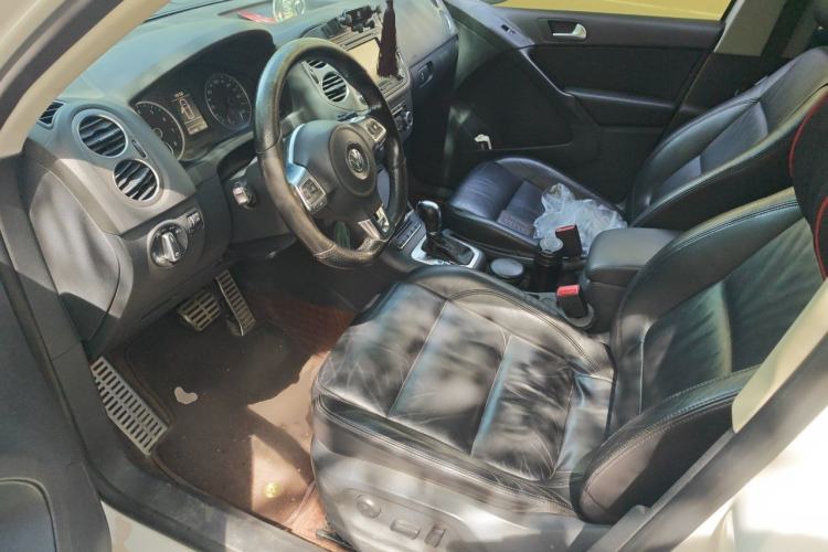 Used Volkswagen Tiguan 2011 2.0 TSI R-Line Left Front Seat