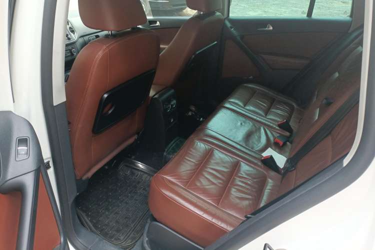 Used Volkswagen Tiguan 2011 2.0 TSI R-Line Left Rear Seat