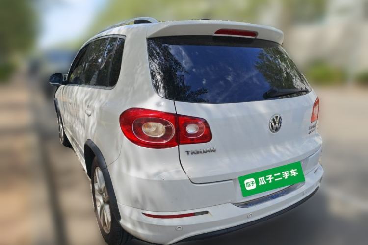 Used Volkswagen Tiguan 2011 2.0 TSI R-Line Rear Left 45 Deg