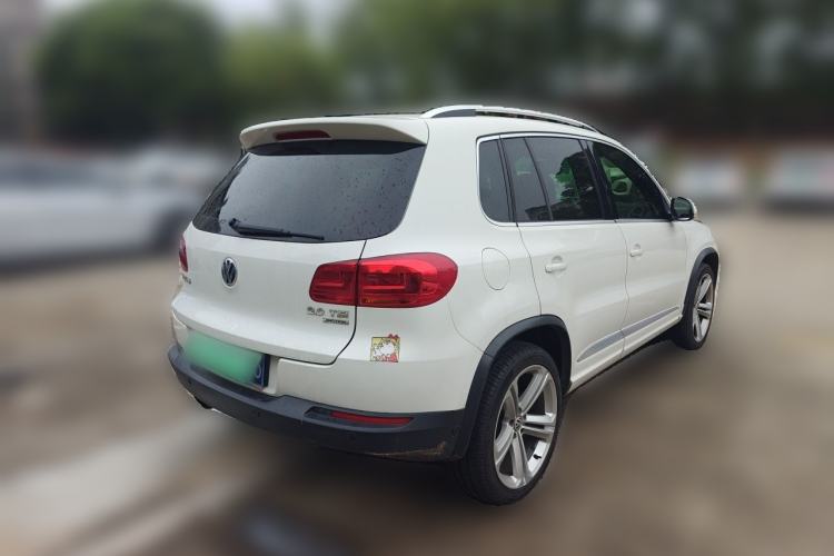 Used Volkswagen Tiguan 2011 2.0 TSI R-Line Rear Right 45 Deg