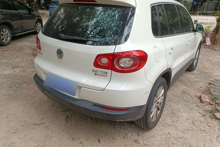 Used Volkswagen Tiguan 2011 2.0 TSI R-Line Rear Right 45 Deg