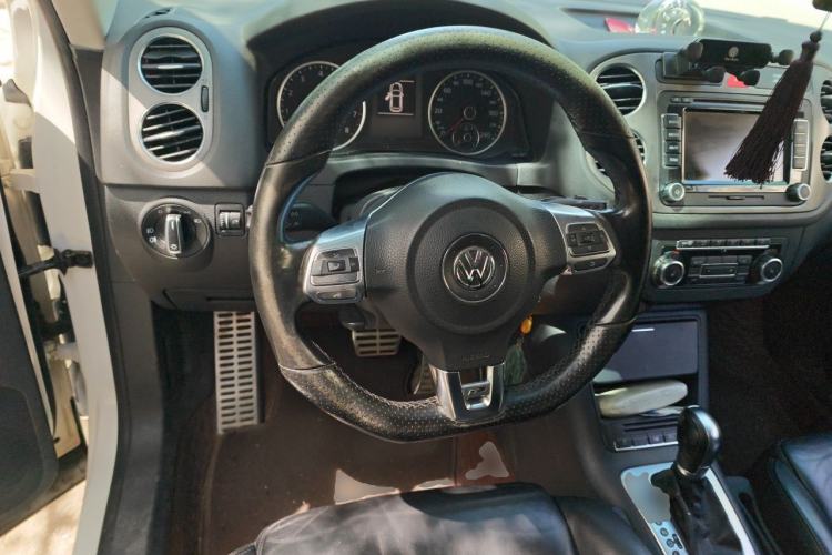 Used Volkswagen Tiguan 2011 2.0 TSI R-Line Steering Wheel