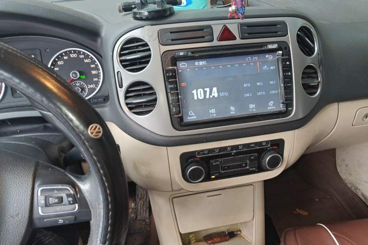 Used Volkswagen Tiguan 2012 1.8TSI Automatic Two-Wheel Drive Trend Edition Audio And AC Panel