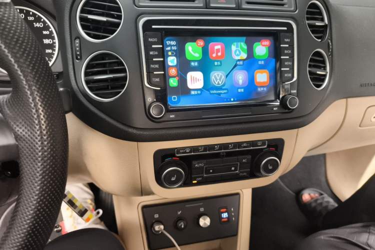 Used Volkswagen Tiguan  Audio And AC Panel