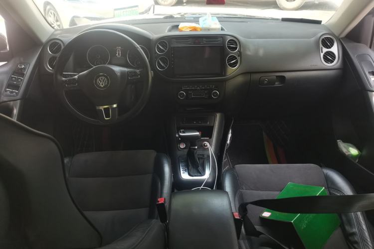 Used Volkswagen Tiguan 2012 2.0 TSI Automatic All-Wheel Drive Flagship Edition Center Console