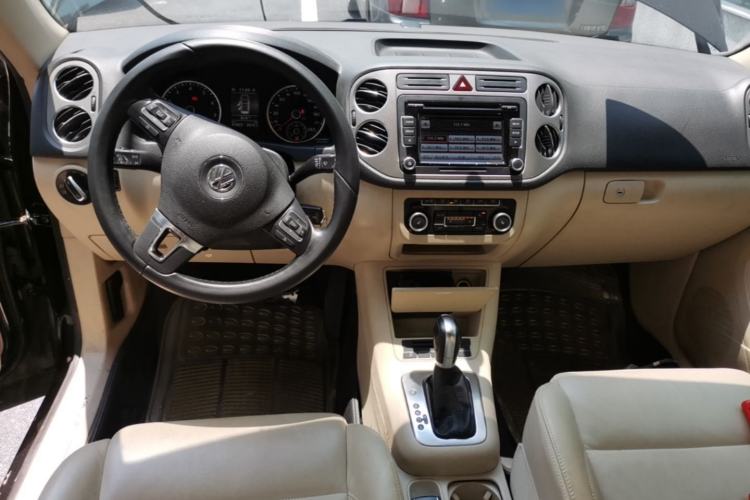 Used Volkswagen Tiguan 2012 1.8TSI Automatic Two-Wheel Drive Elite Edition Center Console