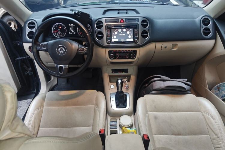 Used Volkswagen Tiguan 2012 2.0 TSI Automatic All-Wheel Drive Flagship Edition Center Console