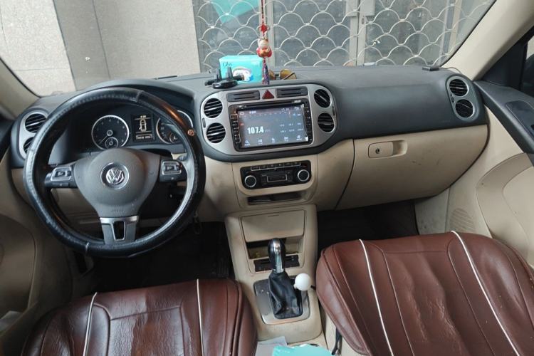 Used Volkswagen Tiguan 2012 1.8TSI Automatic Two-Wheel Drive Trend Edition Center Console