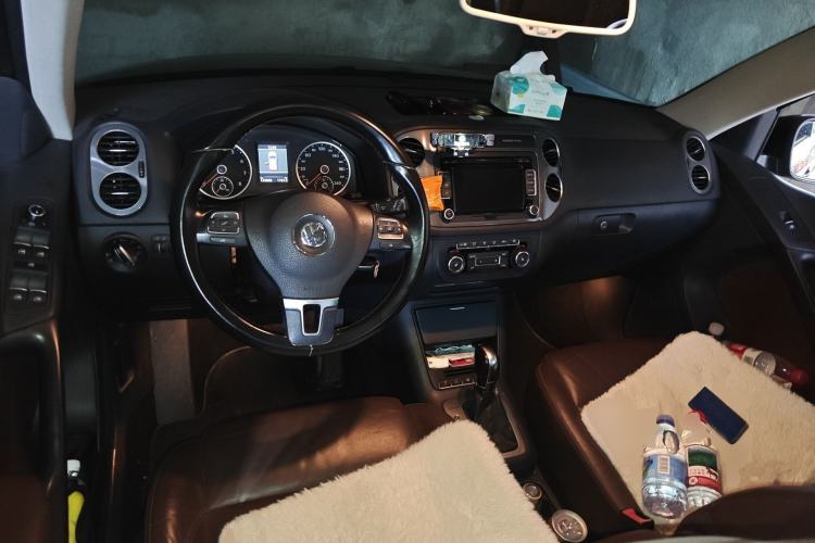 Used Volkswagen Tiguan 2012 2.0 TSI Comfort Edition Center Console