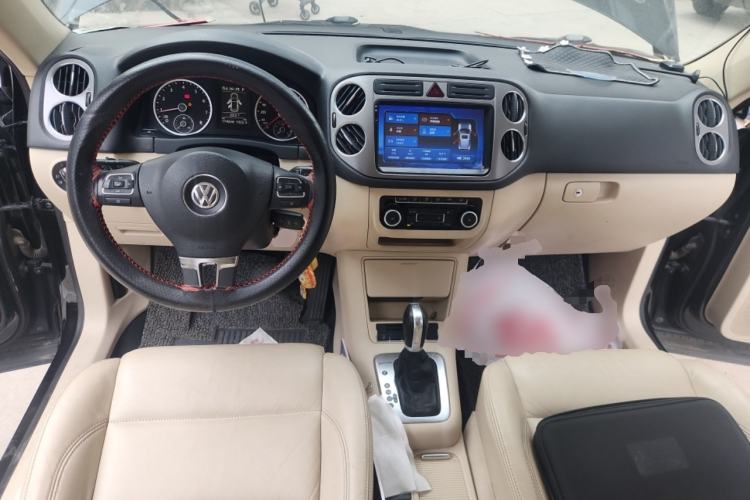 Used Volkswagen Tiguan 2012 1.8TSI Automatic All-Wheel Drive Elite Edition Center Console