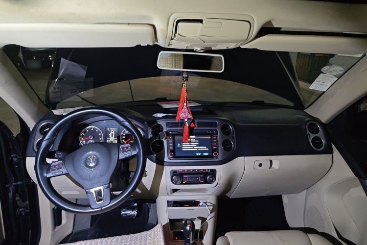 Used Volkswagen Tiguan 2012 1.8TSI Automatic Two-Wheel Drive Elite Edition Center Console