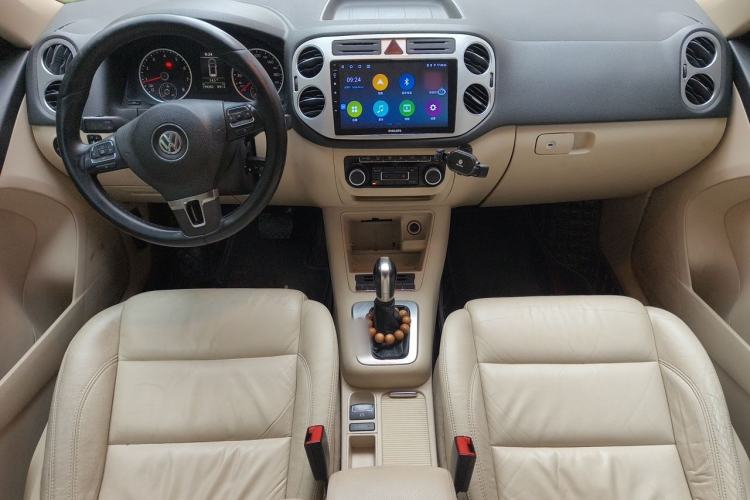 Used Volkswagen Tiguan 2012 1.8TSI Automatic Two-Wheel Drive Trend Edition Center Console