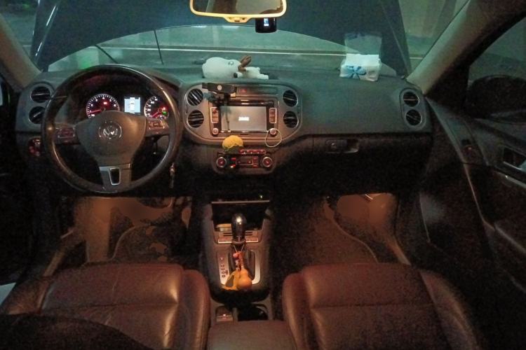 Used Volkswagen Tiguan 2012 2.0 TSI Comfort Edition Center Console