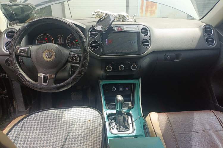 Used Volkswagen Tiguan 2012 1.8TSI Automatic Two-Wheel Drive Urban Edition Center Console