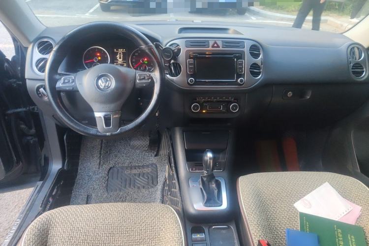 Used Volkswagen Tiguan 2012 1.8TSI Automatic All-Wheel Drive Elite Edition Center Console