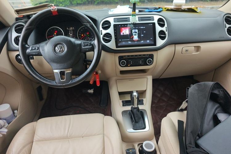 Used Volkswagen Tiguan 2012 1.8TSI Automatic Two-Wheel Drive Elite Edition Center Console