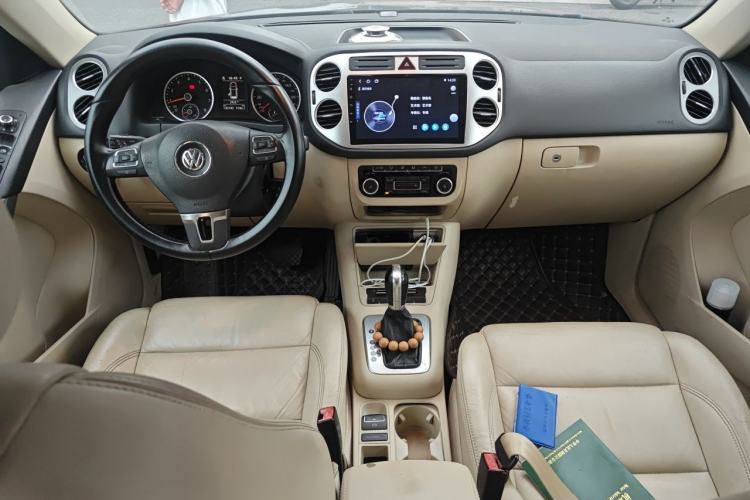 Used Volkswagen Tiguan 2012 1.8TSI Automatic Two-Wheel Drive Elite Edition Center Console