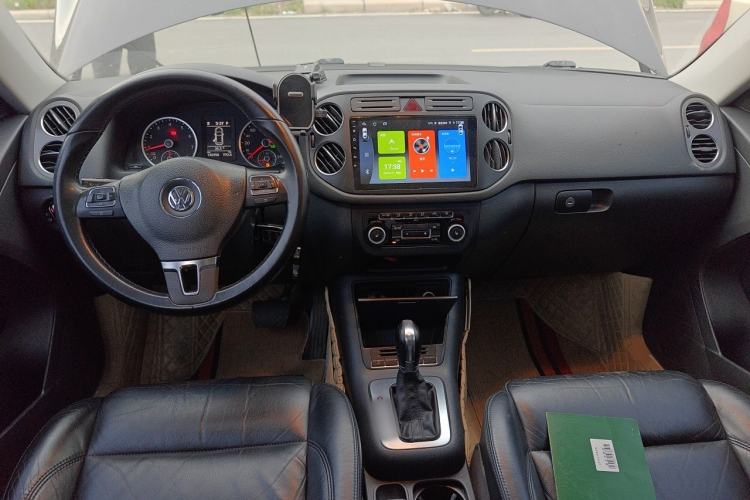 Used Volkswagen Tiguan 2012 1.8TSI Automatic Two-Wheel Drive Elite Edition Center Console