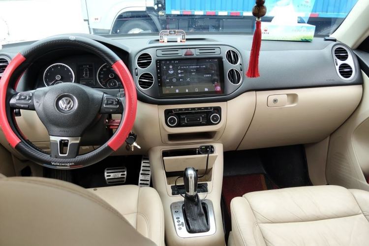 Used Volkswagen Tiguan 2012 1.8TSI Automatic All-Wheel Drive Elite Edition Center Console