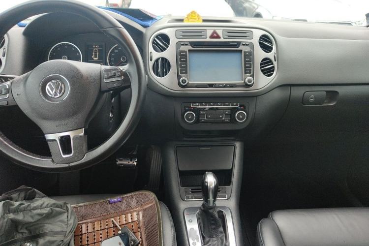 Used Volkswagen Tiguan 2012 1.8TSI Automatic All-Wheel Drive Elite Edition Center Console