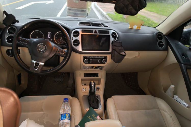 Used Volkswagen Tiguan 2012 2.0 TSI Automatic All-Wheel Drive Flagship Edition Center Console