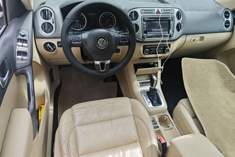 Used Volkswagen Tiguan 2012 1.8TSI Automatic All-Wheel Drive Elite Edition Center Console