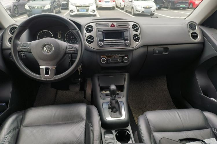 Used Volkswagen Tiguan 2012 1.8TSI Automatic Two-Wheel Drive Trend Edition Center Console