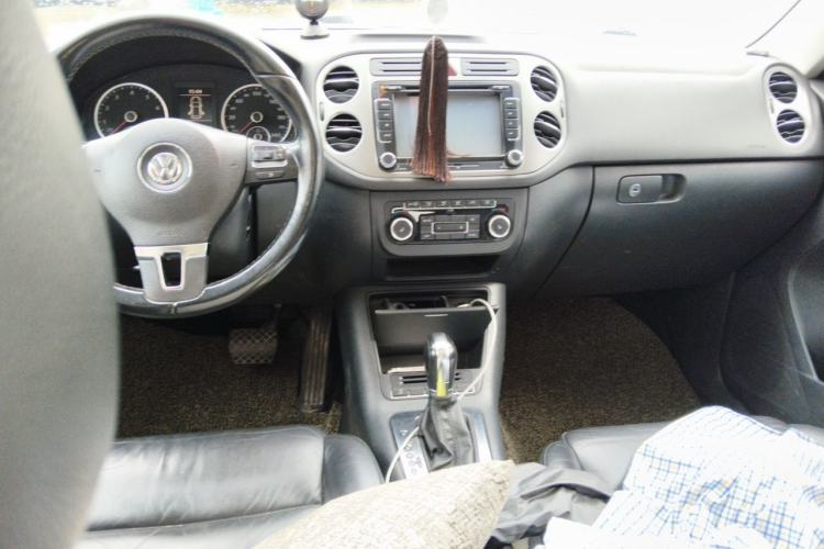 Used Volkswagen Tiguan 2012 1.8TSI Automatic Two-Wheel Drive Elite Edition Center Console