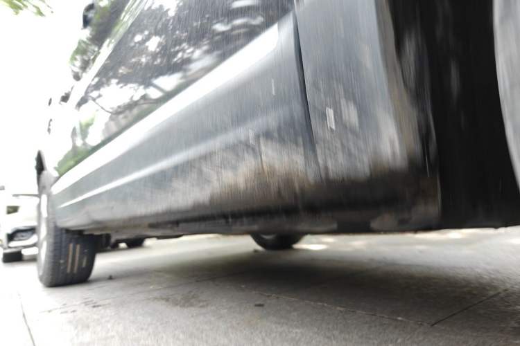Used Volkswagen Tiguan 2012 1.8TSI Automatic Two-Wheel Drive Zhaoshi Edition Chassis Front Right