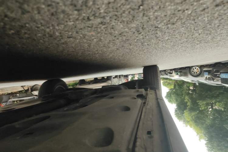 Used Volkswagen Tiguan 2012 1.4TSI Manual Two-Wheel-Drive Urban Edition Chassis Front Right