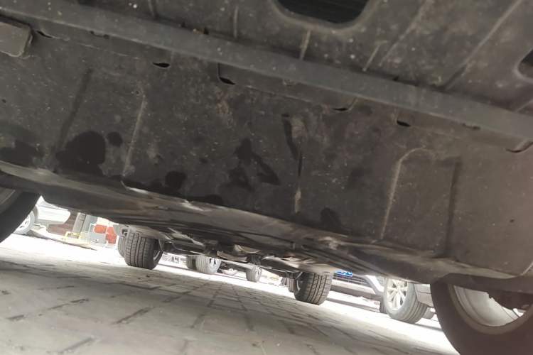 Used Volkswagen Tiguan 2012 1.8TSI Automatic Two-Wheel Drive Zhaoshi Edition Chassis Front