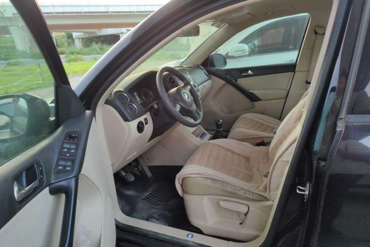 Used Volkswagen Tiguan 2012 1.8TSI Manual Two-Wheel Drive Urban Edition Driver Seat