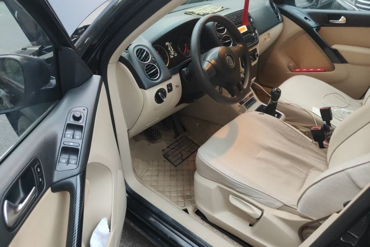 Used Volkswagen Tiguan 2012 1.4TSI Manual Two-Wheel-Drive Urban Edition Driver Seat