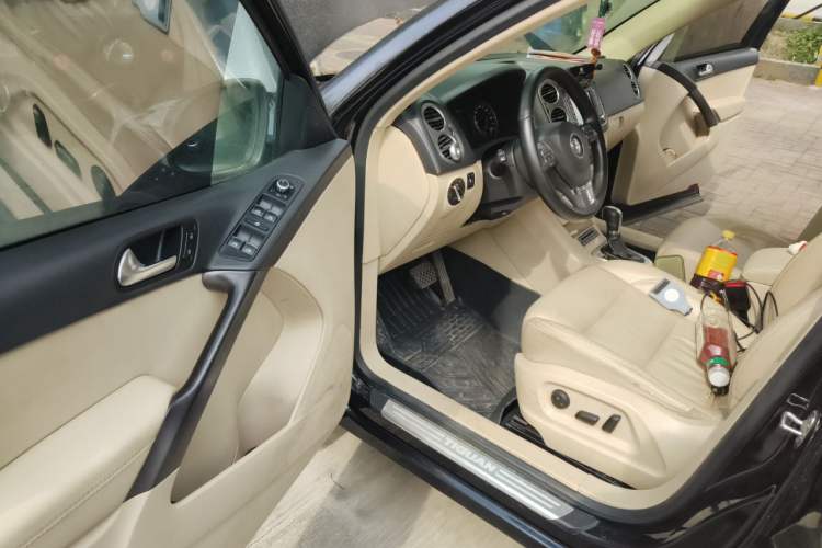 Used Volkswagen Tiguan 2012 1.8TSI Automatic All-Wheel Drive Elite Edition Driver Seat