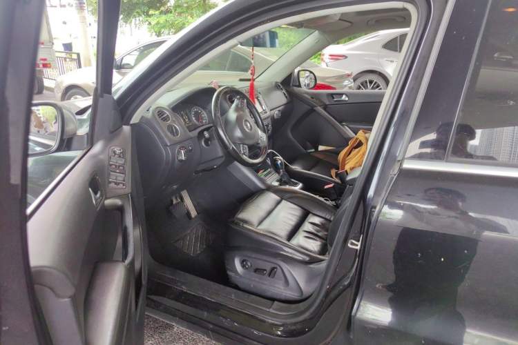 Used Volkswagen Tiguan 2012 1.8TSI Automatic Two-Wheel Drive Elite Edition Driver Seat
