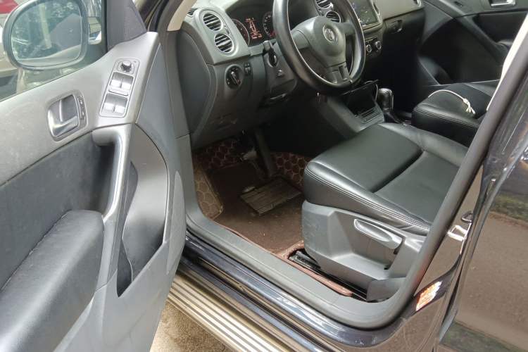 Used Volkswagen Tiguan 2012 1.8TSI Automatic Two-Wheel Drive Urban Edition Driver Seat