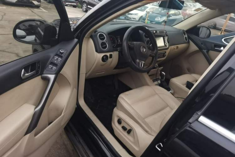 Used Volkswagen Tiguan 2012 1.8TSI Automatic All-Wheel Drive Elite Edition Driver Seat