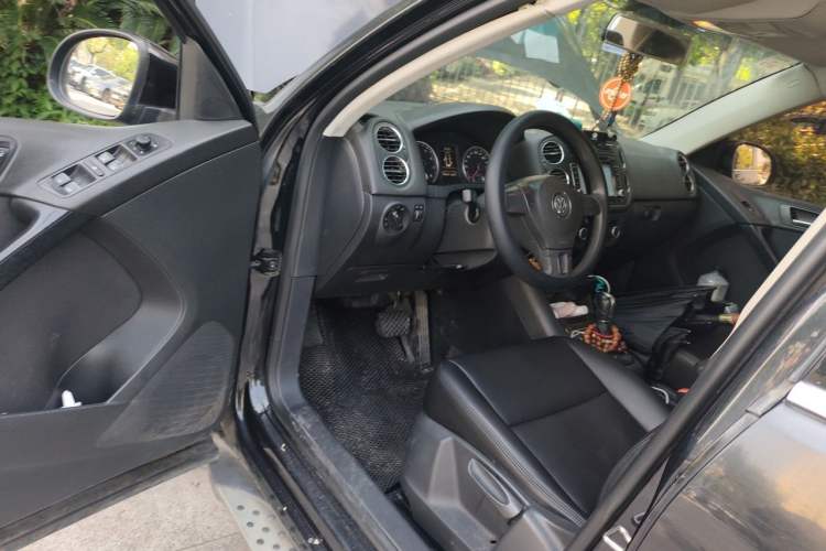 Used Volkswagen Tiguan 2012 1.8TSI Automatic Two-Wheel Drive Urban Edition Driver Seat