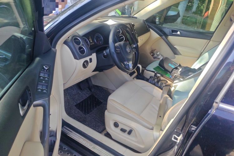 Used Volkswagen Tiguan 2012 1.8TSI Automatic All-Wheel Drive Elite Edition Driver Seat
