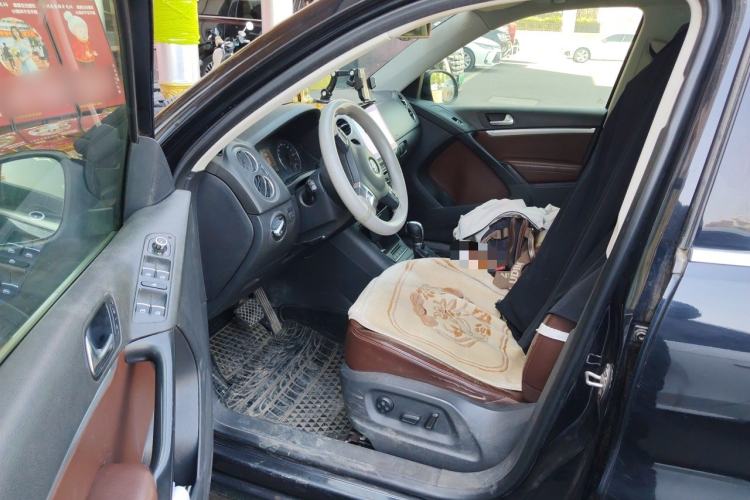 Used Volkswagen Tiguan 2012 2.0 TSI Luxury Edition Driver Seat
