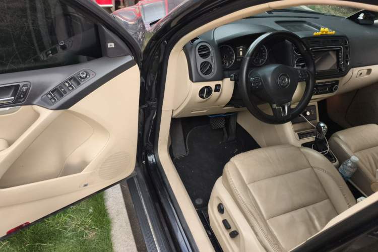 Used Volkswagen Tiguan  Driver Seat