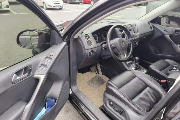Used Volkswagen Tiguan 2012 1.8TSI Automatic Two-Wheel Drive Trend Edition Driver Seat
