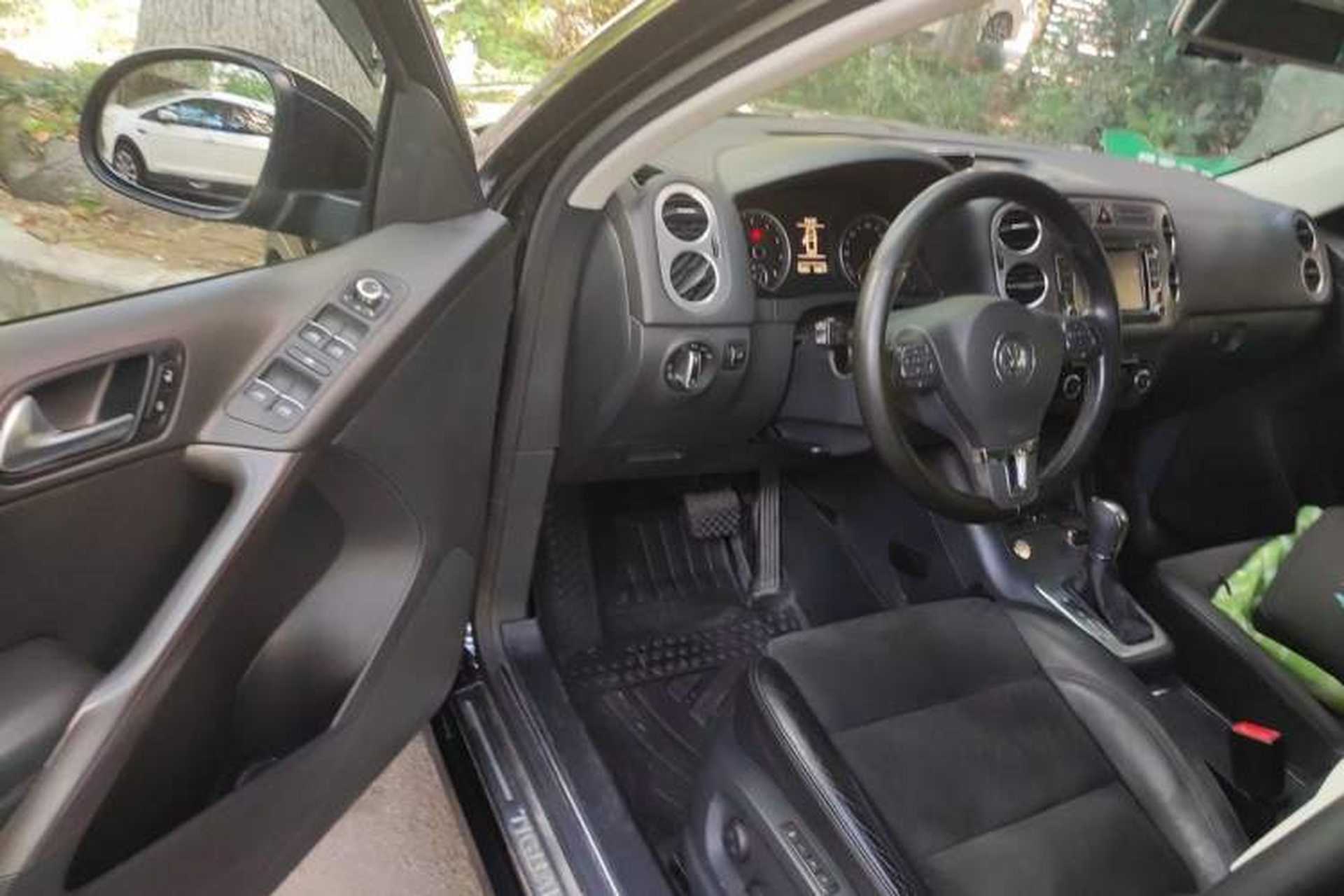 Used Volkswagen Tiguan 2012 2.0 TSI Automatic All-Wheel Drive Flagship Edition Driver Seat