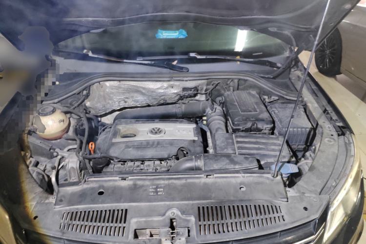 Used Volkswagen Tiguan 2012 2.0 TSI Automatic All-Wheel Drive Elite Edition Engine Bay
